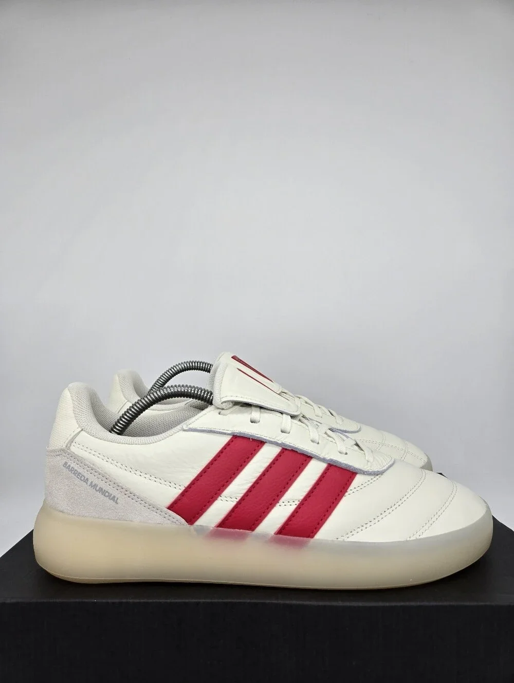 adidas Men's Barreda Mundial HQ2353 Off White Pure Ruby Shoes Size 9.5